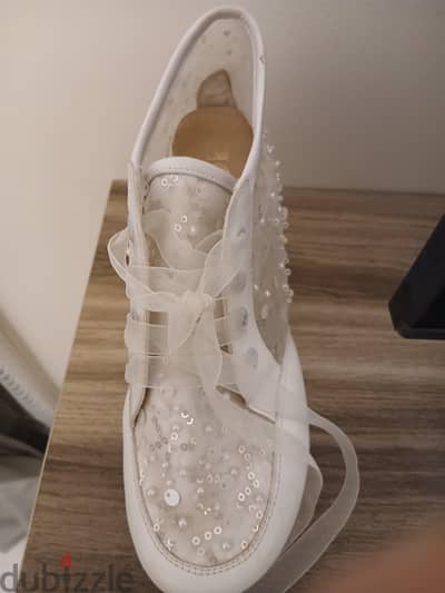 Bridal sneakers