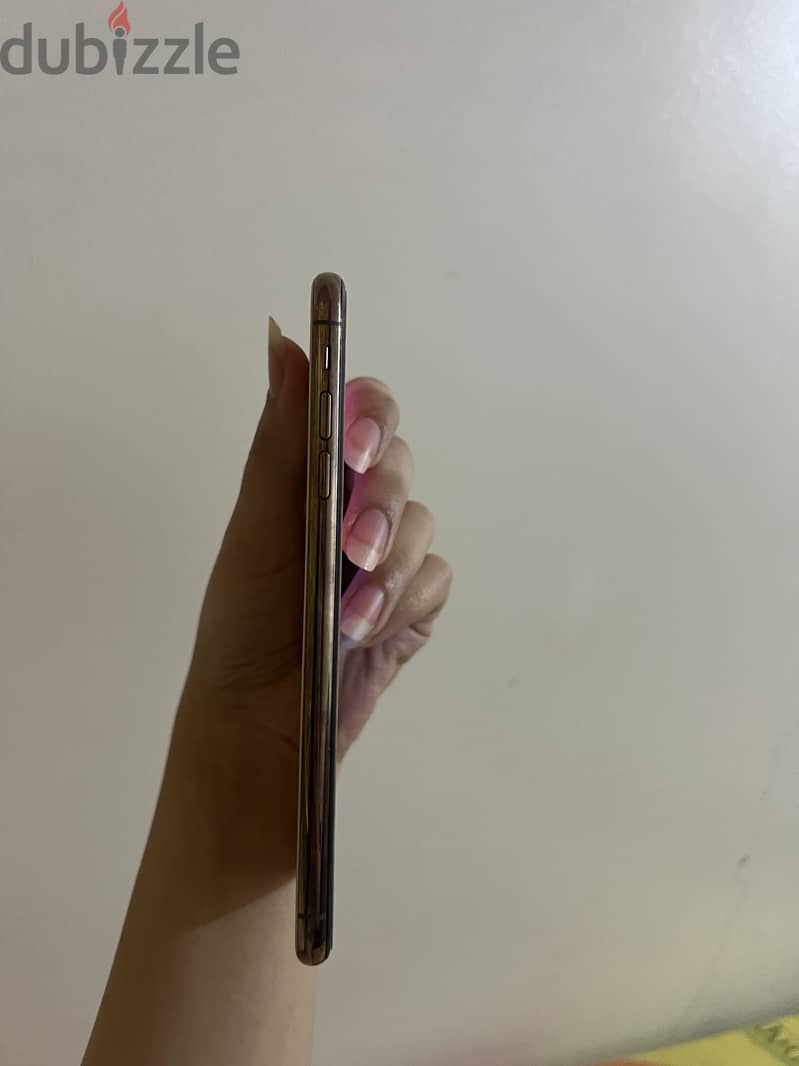 Apple - iPhone XS Max 3