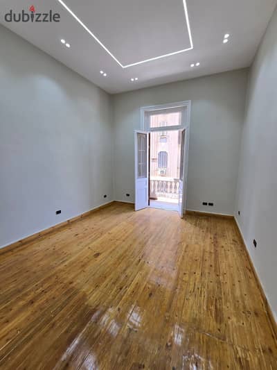 For rent for companies and administrative offices 200 m² in a prime location in Al-Karbah - Heliopolis