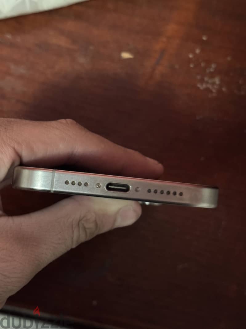 Apple - iPhone 15 Pro Max 4