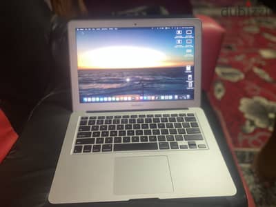 mac book air 2017 cori5 ماك بوك اير ٢٠١٧