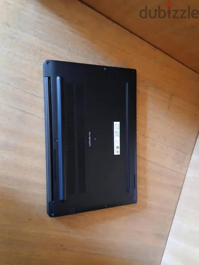 Dell Latitude 7390 4