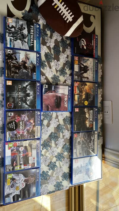  مجموعة ألعاب PlayStation أصلية بحالة ممتازة جدًا للبيع 