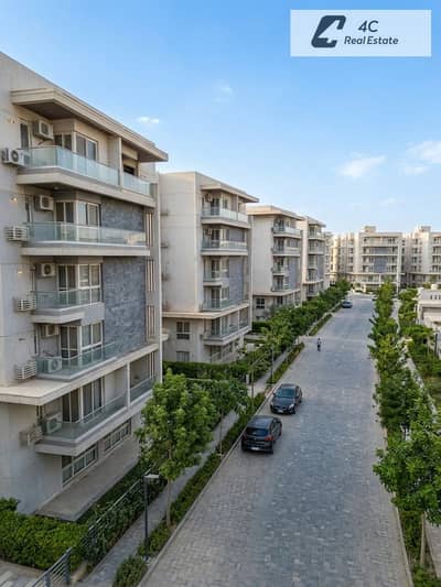 Resale apartment 235m  for sale prime location 3 bedrooms with a distinctive view ready to move delivery in Mountain View i City