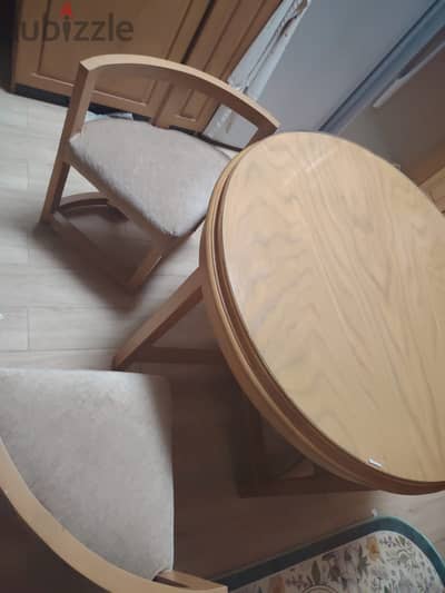 طربيزه سفره صغيره دائريه للمطبخ ب 4 كراسي
