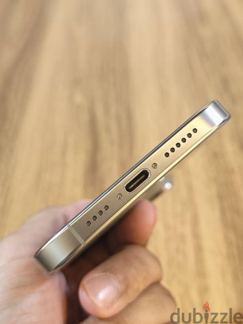 iPhone 16 Pro Max 3