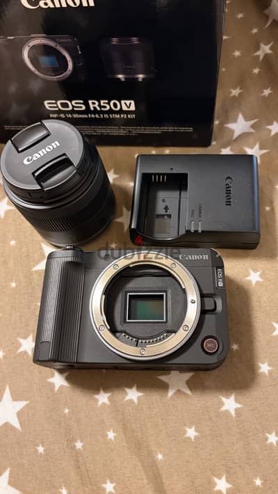 Canon R50V