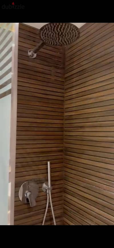 A first residence apartment for a couple in Kanz Compound, a very distinctive residence, includes gas heating.
