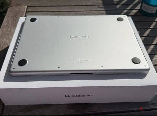 MacBook Pro 14' M2 Pro 16GB With BOX battrry 96% 2