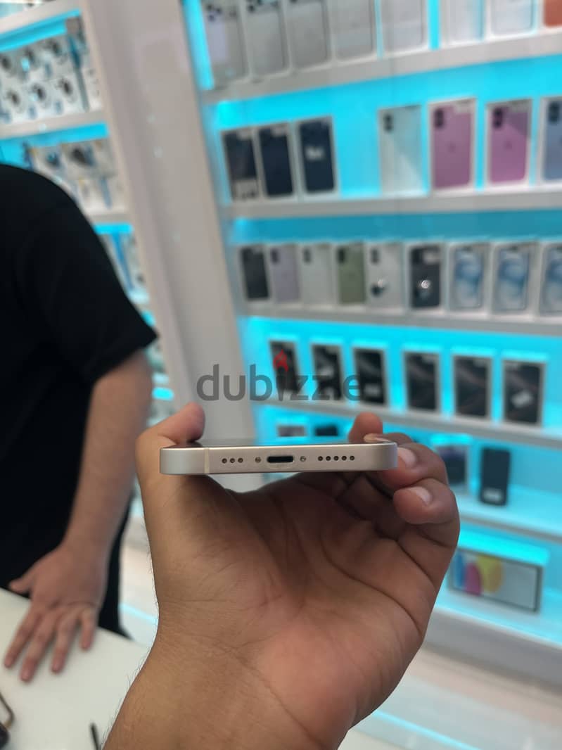Apple - iPhone 13 8