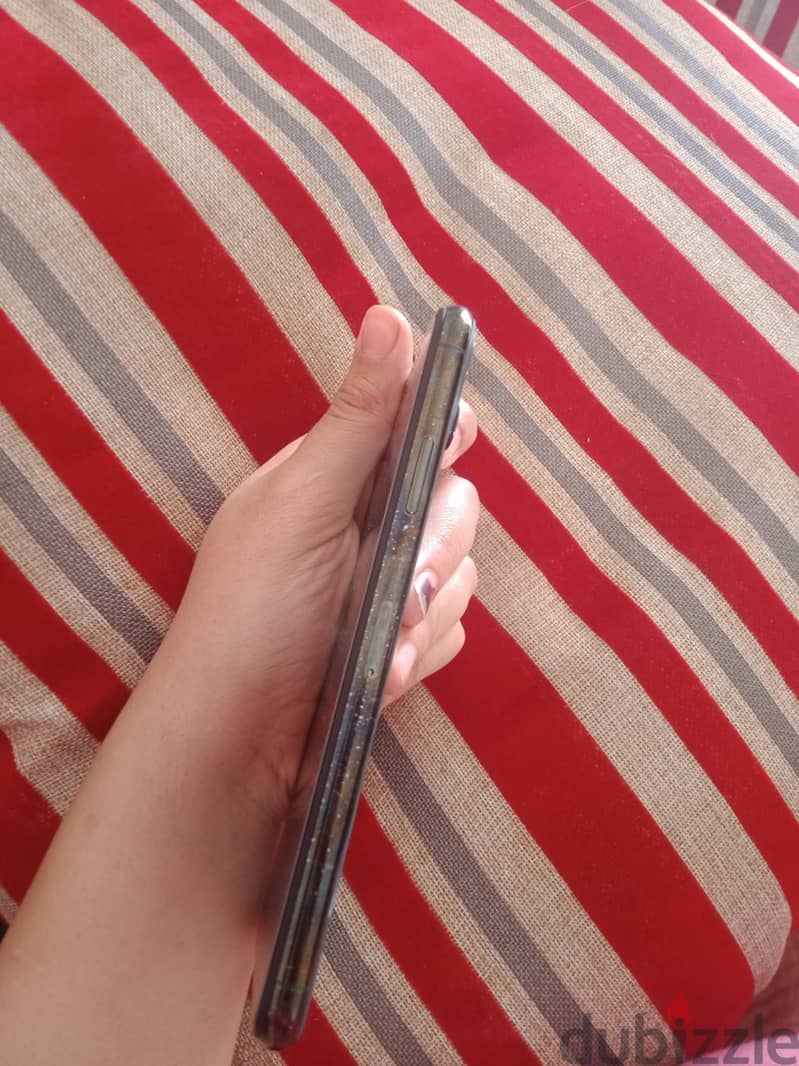 Apple - iPhone 11 Pro Max 1