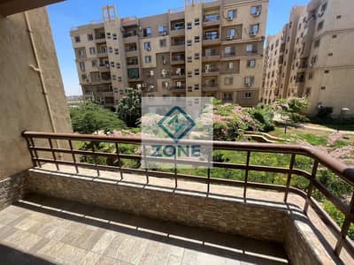 للايجار مفروش بسعر لقطه 3نوم وحمام مساحه 145 فى البى6 فيو جاردنmm