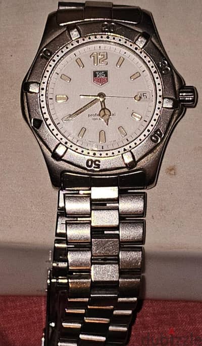 بيع ساعة TAG HEUER