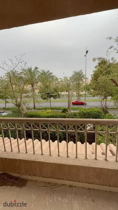 Apartment for sale in Madinaty, opposite the club 260 sq m First floor 3 bedrooms (including a master bedroom) 3 bathrooms - maid's room with bathroom