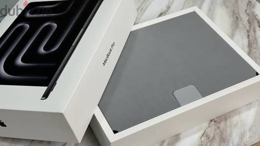Apple MacBook Pro 14 inch - M3 - like new
