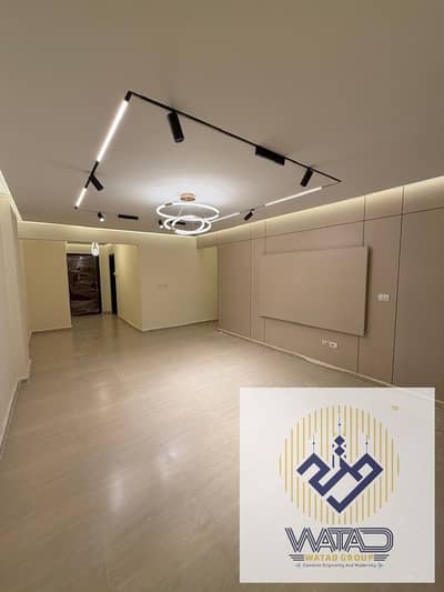 For rent with kitchen and air conditioning in Sheikh Zayed