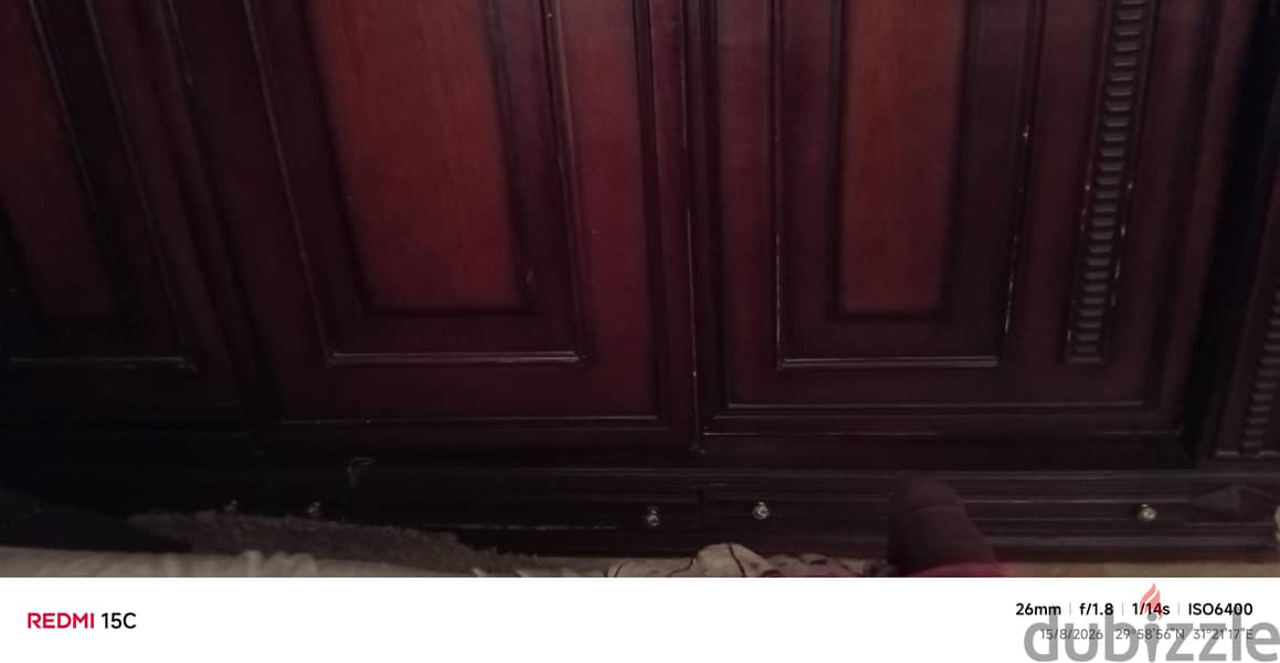 دولاب للبيع 1