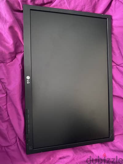 LG LED Computer Monitor – VGA + DVI-D “Like New”