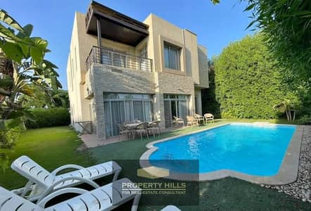 فيلا فوري 304 متر فيو بانورامي علي الاهرمات 3 ادوار مع حمام سباحة خاص بجوار New Giza و Nyoum و Patio 6 و المتحف الجديد