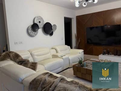 Ready for immediate handover: 3-bedroom apartment for sale in Mayan Compound, Fifth Settlement. Ultra-super-lux finishing, offered at a special price
