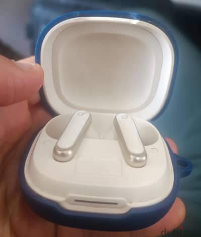 Anker soundcore p40i + cover