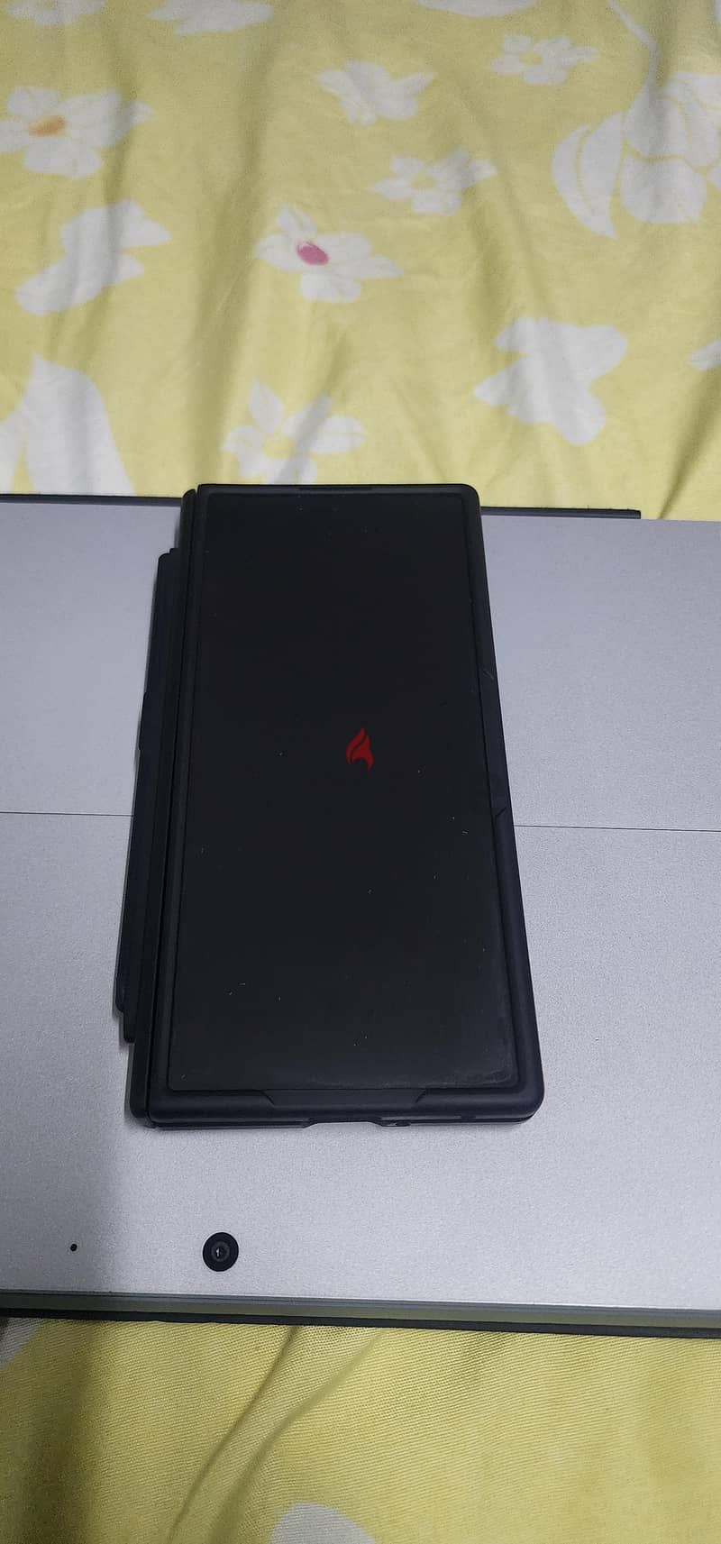 Samsung Z Fold 8 1