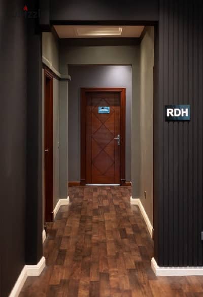 Office space for rent, with kitchen and air conditioning, 420 square meters, first floor, garden view, elevator, natural gas, internet, security camer