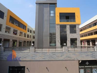محل تجارى للبيع استلام فورى متأجر ب 34.200  بجوار بنك القاهرة والمدرسة اليابانية فى قلب مدينه الشروق Al Shorouk City