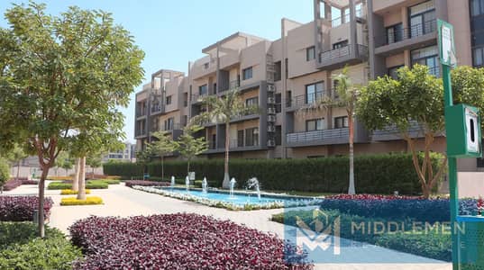 شقه 95متر جاردن 53متر لوكيشن مميز  مفروشة بالكامل مع المطبخ والتكييفات فيفث سكوير المراسم القاهره الجديده fifth square