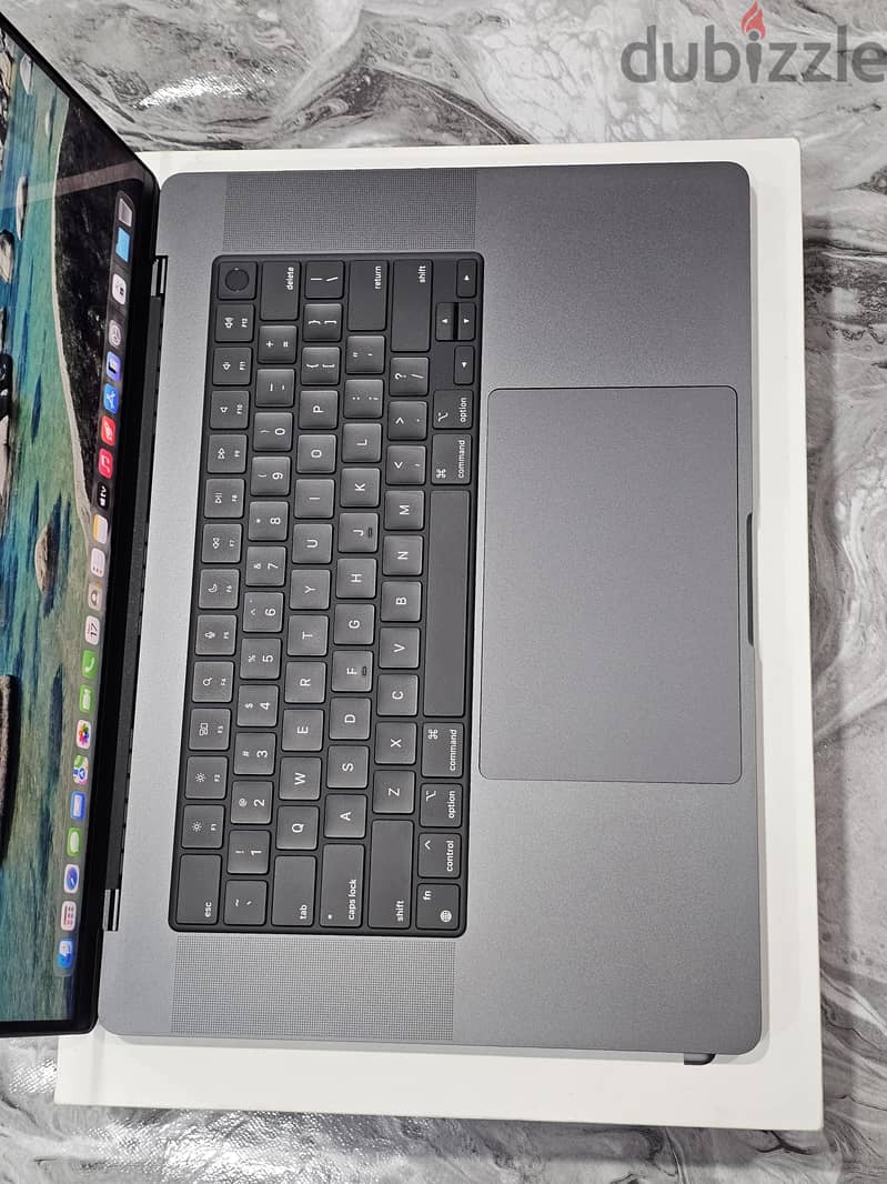 MacBook Pro M3 Max 16inch 1