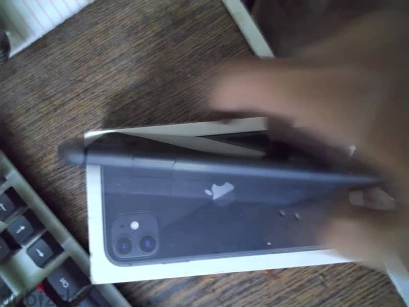 Apple - iPhone 11 1