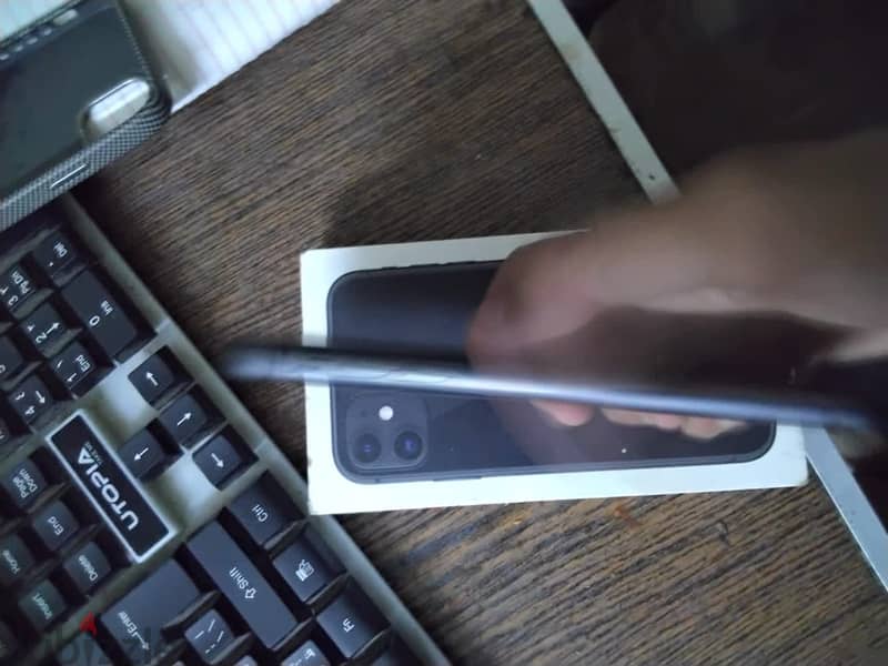 Apple - iPhone 11 2