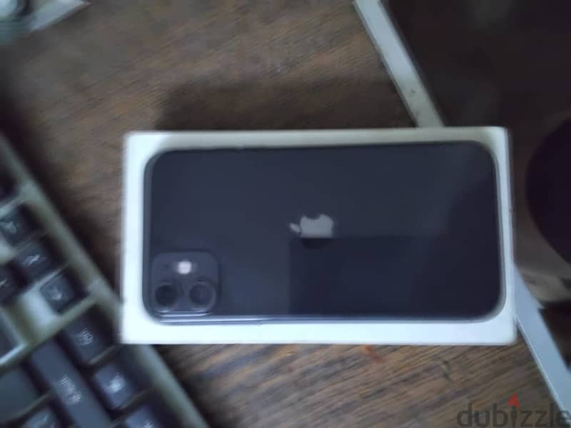 Apple - iPhone 11 4