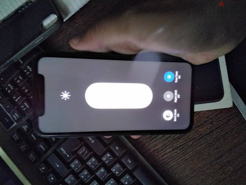 Apple - iPhone 11 8