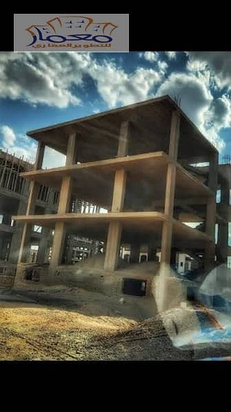 عماره للبيع جنوب طريق السويس خطوات من التسعين الشمالى وطريق السويس