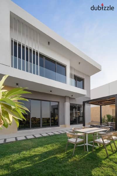 Get your own villa a last chance at a bargain price in Zayed East, in the sixth settlement