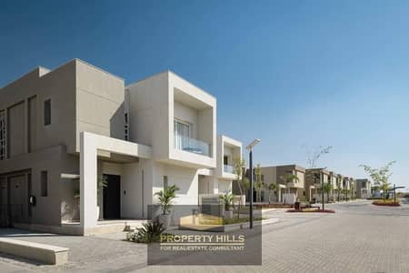 Receive a townhouse in a distinctive location and a great price in Badiya Palm Hills