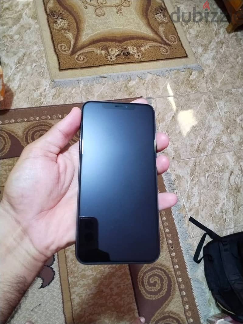 Apple - iPhone XS Max 1