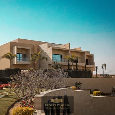 Townhouse ready for habitation at an exceptional price in the best location in the Eastern expansions next to Hasan Allam and Palm Hills