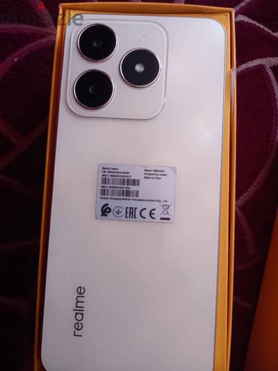 ريلمى سى 61