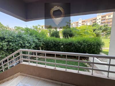 For sale A ground-floor apartment with garden, 78 sqm + 45 sqm , wide garden view in B6, close to the services