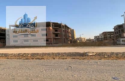 ارض ناصيه بحري بيت الوطن خطوات من محور بن زايد والنوادي