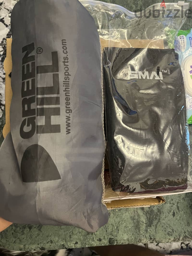 Gloves and shin guard for boxing 1