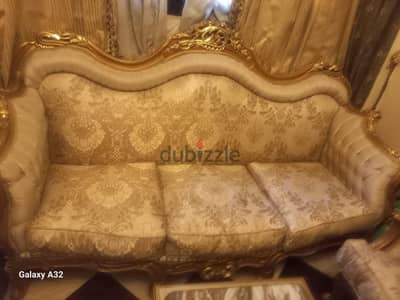 صالون بحالة ممتازة