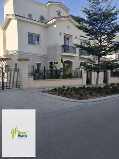 بتشطيب كامل بالفرش للاستلام الفوري 687م فيلا مستقلة للبيع في أب تاون كايرو إعمارالمقطم Uptown Cairo Emaar Mokattam