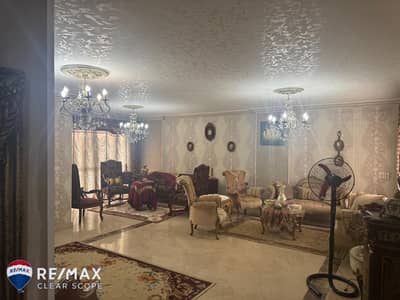 شقة مميزة للبيع في كمبوند تيجان – بجوار كارفور المعادي