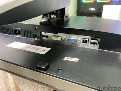 Dell UltraSharp U2412M