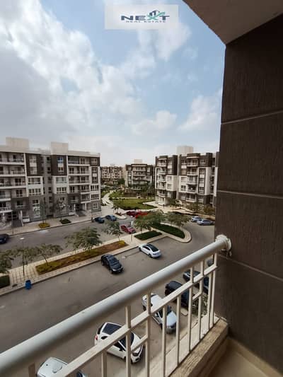 للإيجار القانون في مدينتي اول سكن b12  مجموعه :123  المساحه : 78م  الدور : الرابع  التقسيمه : 2غرفه +حمام  السعر :14000 الفيو : جاردن  امام بيت الجمله