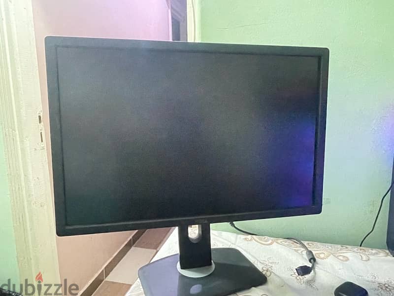 Dell UltraSharp U2412M 4