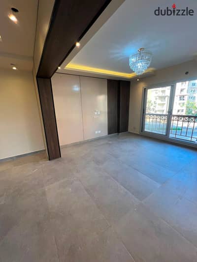 For sale, an apartment in Madinaty, 211 meters, special finishing, super lux, second floor, garden view, very very prime location B2